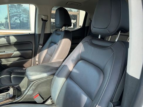 Used 2022 GMC Canyon Elevation w/ Elevation Premium Package image 3