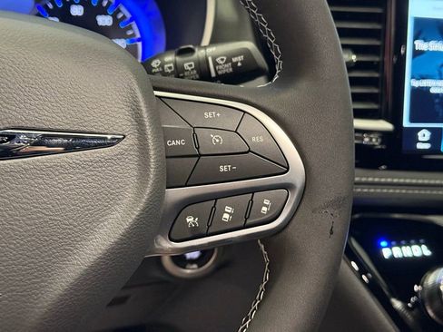 New 2026 Chrysler Pacifica Select FWD image 20