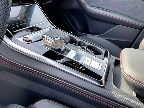 New 2026 Audi SQ8 Prestige image 9
