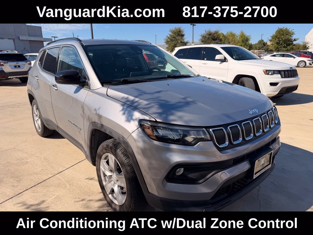 Used 2022 Jeep Compass Latitude w/ Convenience Group AWD/4WD image 5