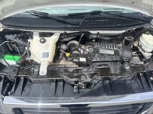 Used 2013 GMC Savana 3500 image 11