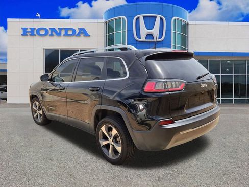 Used 2019 Jeep Cherokee Limited FWD image 2