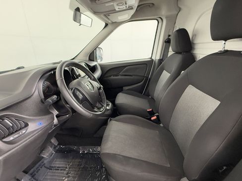 Used 2018 RAM ProMaster City Tradesman SLT image 17