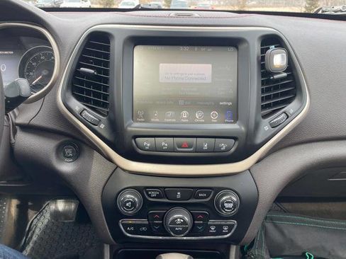 Used 2014 Jeep Cherokee Trailhawk w/ Technology Group image 33