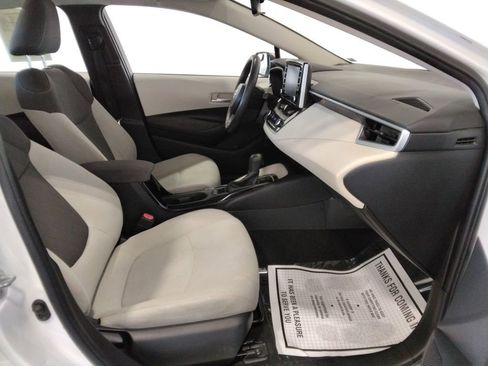 Used 2020 Toyota Corolla LE image 36