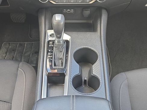 Used 2025 Nissan Altima 2.5 SV FWD image 17
