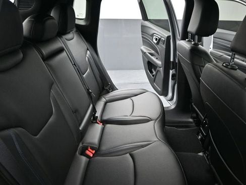 New 2025 Jeep Compass Limited w/ High Altitude Package AWD/4WD image 19