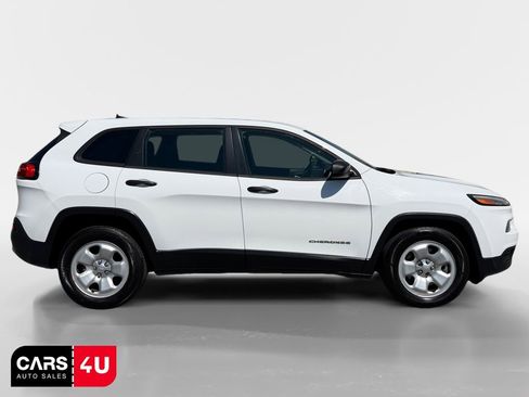 Used 2015 Jeep Cherokee Sport image 8