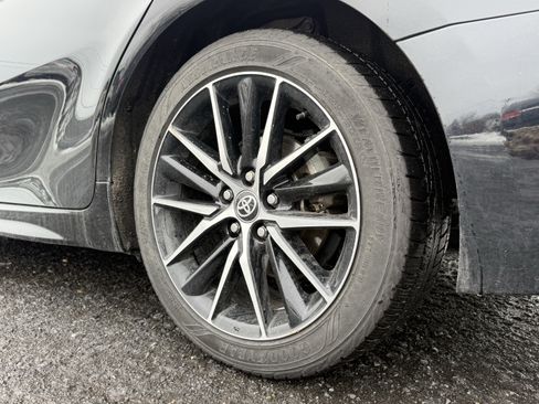 Used 2021 Toyota Camry SE image 9