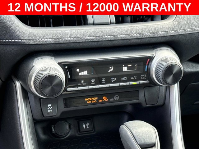 Used 2019 Toyota RAV4 LE FWD image 21