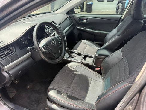 Used 2016 Toyota Camry SE FWD image 8
