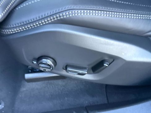 New 2026 Volvo XC60 B5 Ultra w/ Climate Package image 18