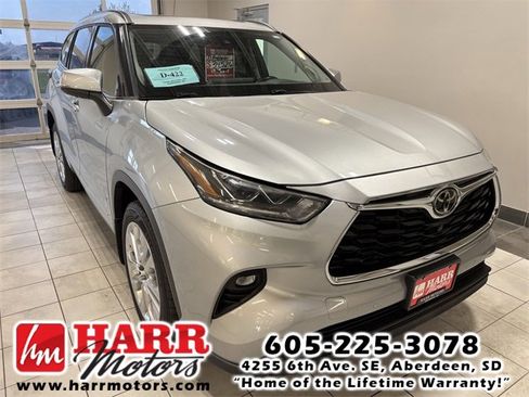 Used 2021 Toyota Highlander Limited image 5