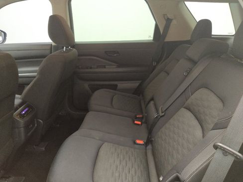 Used 2023 Nissan Pathfinder SV AWD/4WD image 18