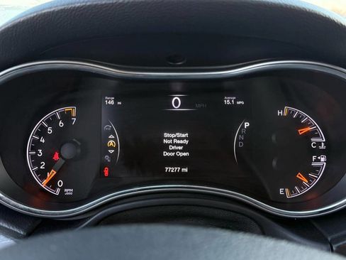 Used 2018 Jeep Grand Cherokee Laredo image 17