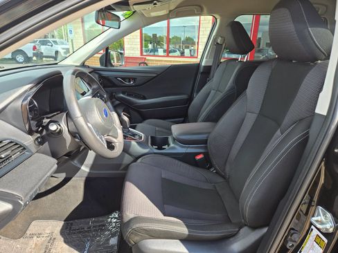 Used 2024 Subaru Outback Premium AWD/4WD image 11