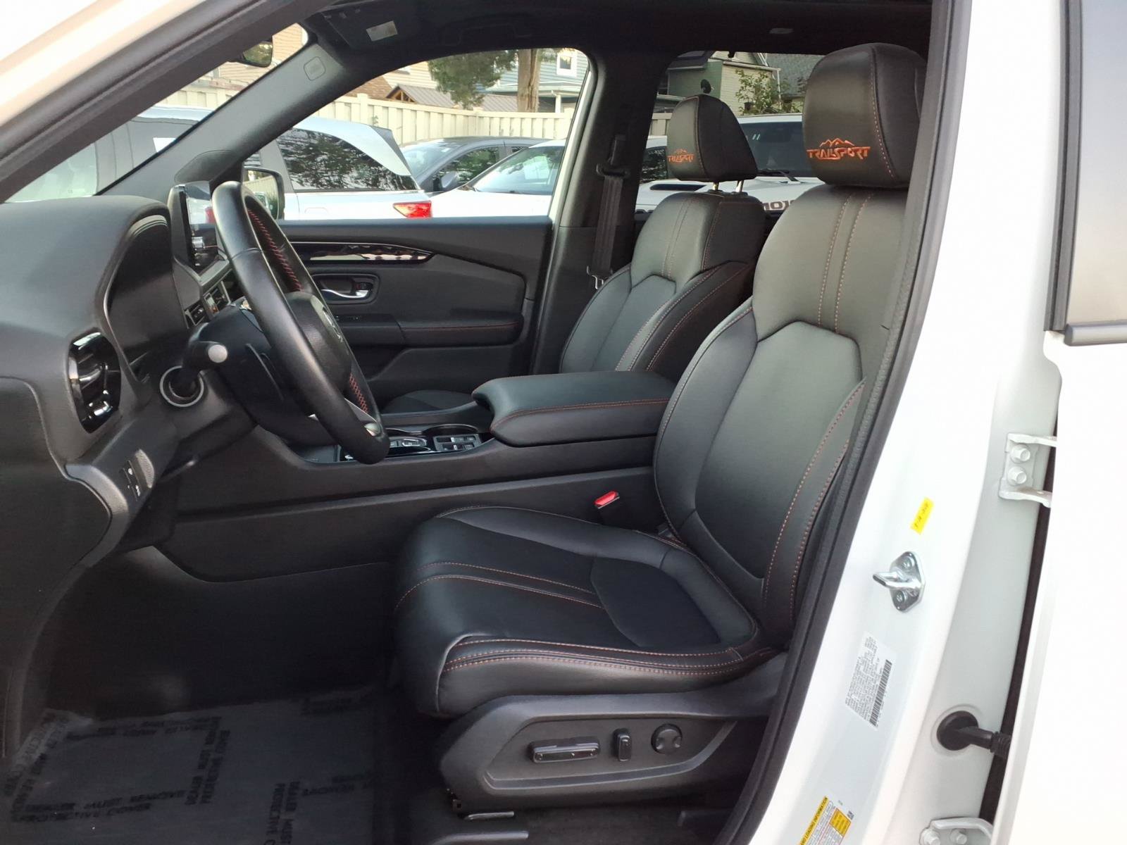 Used 2025 Honda Pilot TrailSport image 20