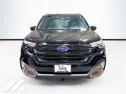 Used 2025 Subaru Forester Sport AWD/4WD image 2