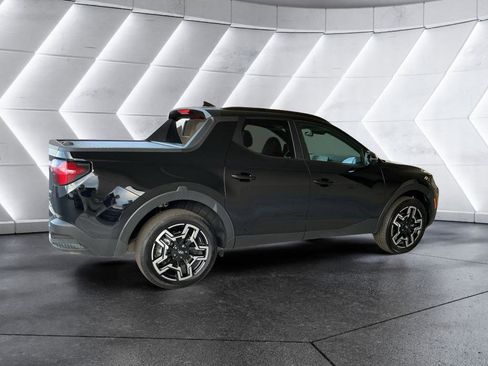 Certified 2025 Hyundai Santa Cruz Limited image 4