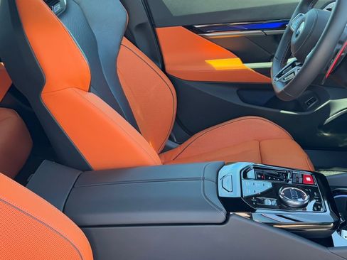 Used 2026 BMW M5 w/ Executive Package image 10