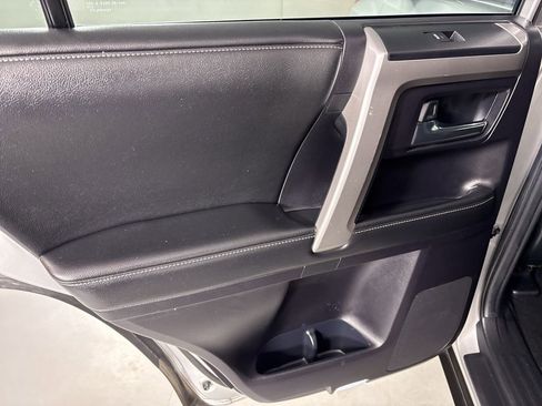 Used 2015 Toyota 4Runner SR5 image 36