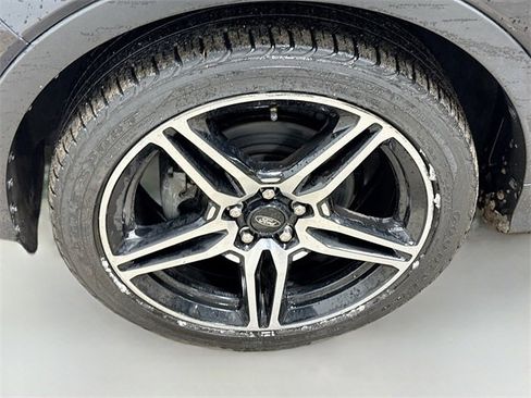 Used 2019 Ford Escape SEL image 30