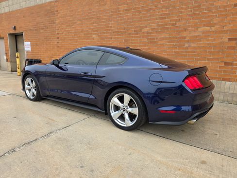 Used 2018 Ford Mustang Premium w/ Equipment Group 201A image 5