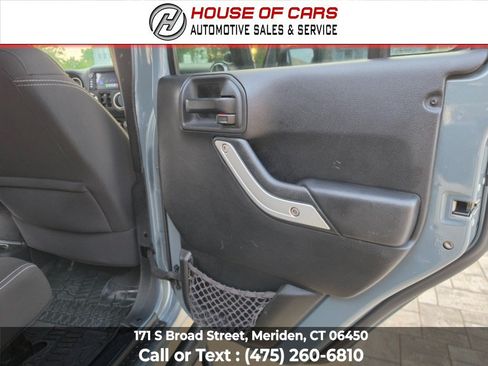 Used 2014 Jeep Wrangler Unlimited Sahara w/ Max Tow Package AWD/4WD image 42