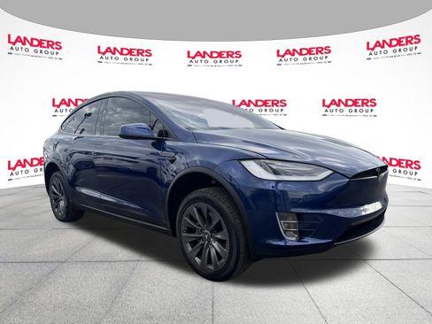 Used 2019 Tesla Model X 75D image 1