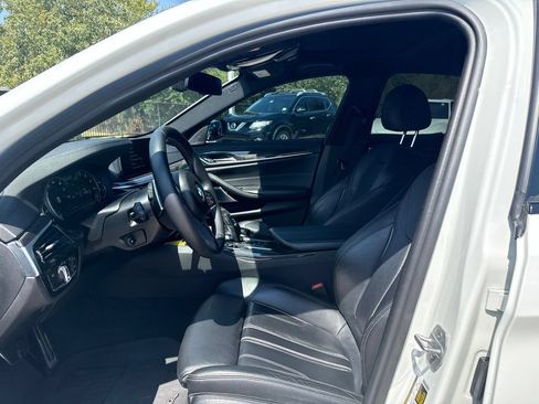 Used 2017 BMW 540i xDrive AWD/4WD image 18