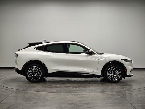 Used 2024 Ford Mustang Mach-E Premium image 9