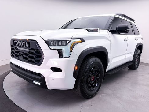 Used 2025 Toyota Sequoia TRD Pro AWD/4WD image 14