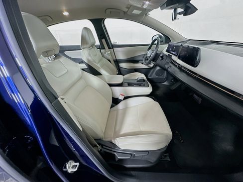 Used 2023 Nissan Ariya FWD image 31