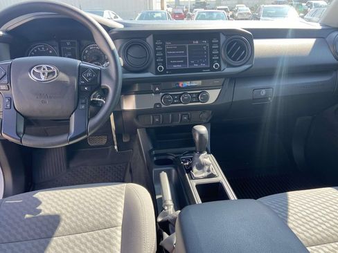 Used 2022 Toyota Tacoma SR w/ SX Package RWD image 18