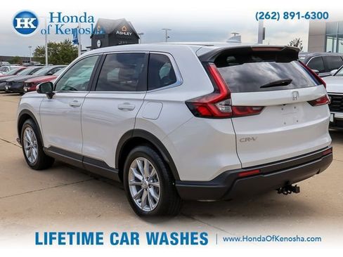 Used 2024 Honda CR-V EX image 3