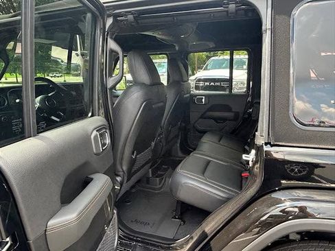 New 2025 Jeep Wrangler Unlimited Sahara AWD/4WD image 11