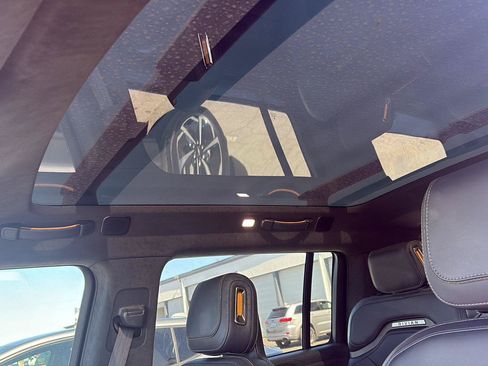 Used 2022 Rivian R1S Launch Edition AWD/4WD image 17