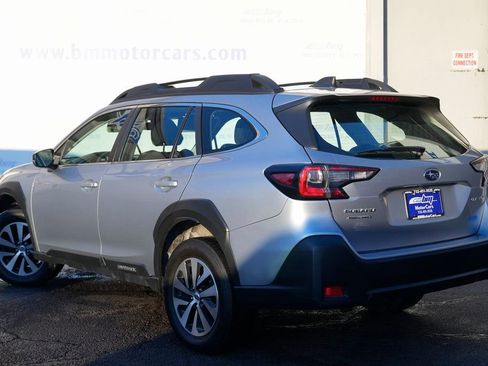 Used 2023 Subaru Outback 2.5i image 4