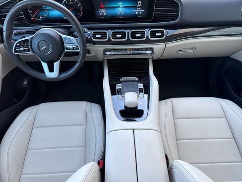 Used 2020 Mercedes-Benz GLE 350 4MATIC image 3