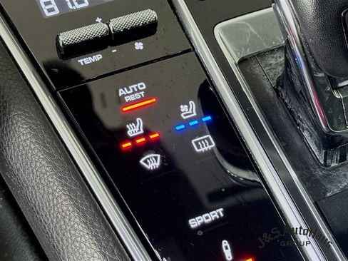Used 2018 Porsche Panamera 4S AWD/4WD image 26