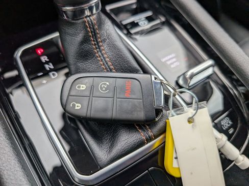 Used 2022 Jeep Compass Limited image 26