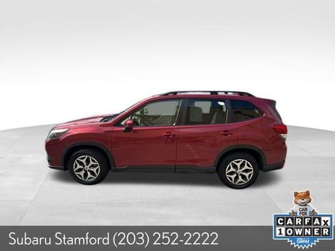 Used 2022 Subaru Forester Premium image 4