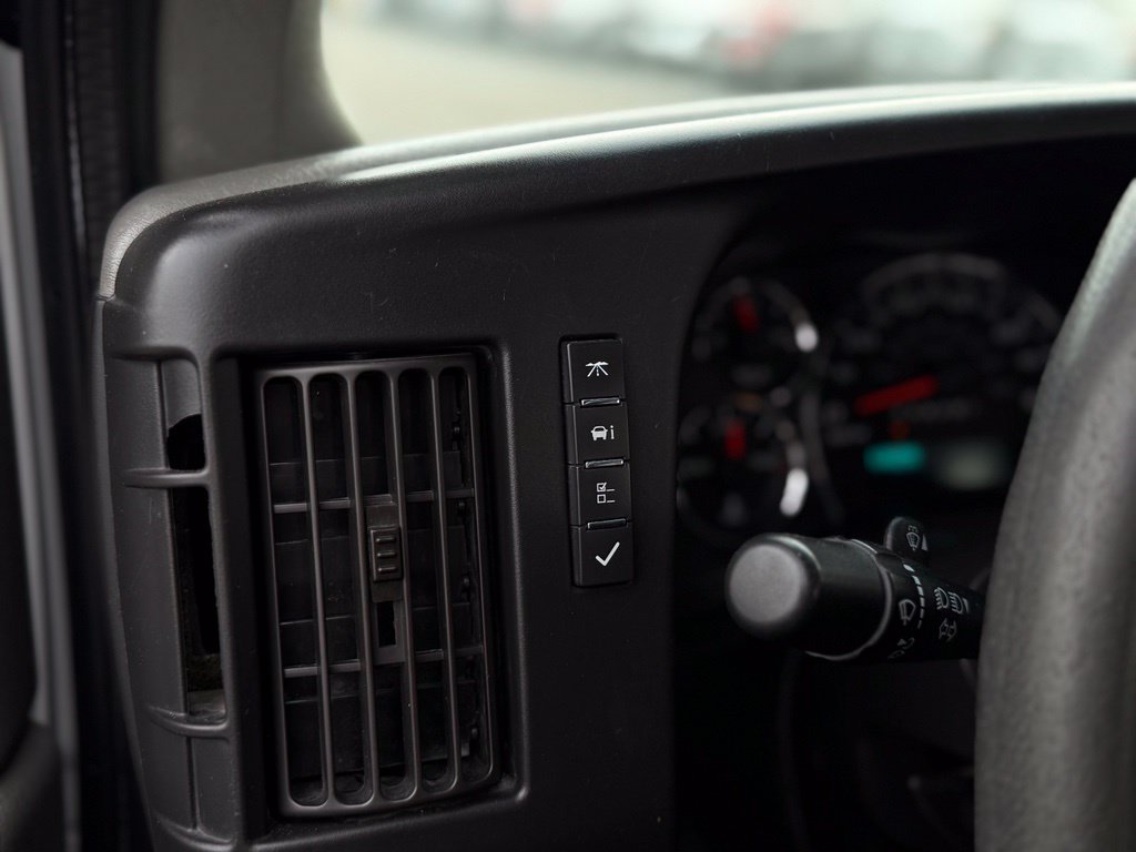 Used 2019 GMC Savana 2500 w/ Driver Convenience Package RWD image 17