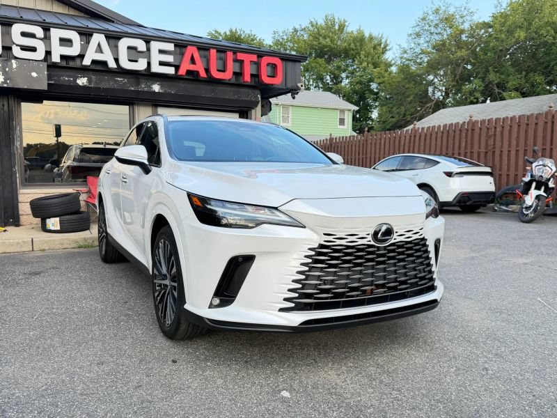 Used 2023 Lexus RX 350 Premium Plus w/ Accessory Package AWD/4WD image 4