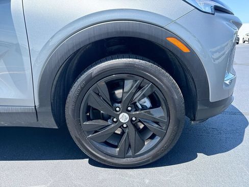 Used 2025 Buick Encore GX Preferred AWD/4WD image 10