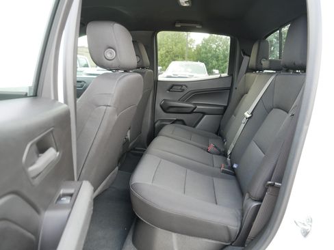 Certified 2024 Chevrolet Colorado Trail Boss w/ Technology Package AWD/4WD image 35