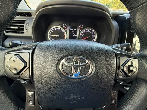 Used 2021 Toyota 4Runner TRD Off-Road Premium w/ Moonroof Package AWD/4WD image 13