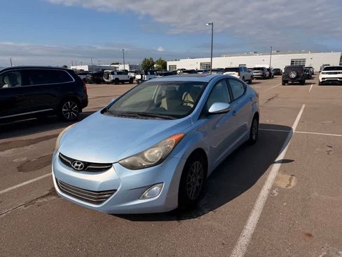Used 2011 Hyundai Elantra Limited FWD image 2