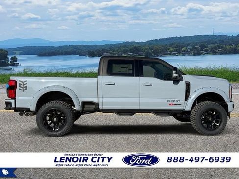 New 2026 Ford F250 Lariat w/ Black Appearance Package AWD/4WD image 8