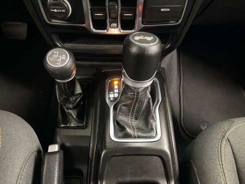 Used 2024 Jeep Wrangler Sahara image 26